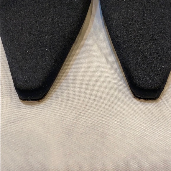 Stuart Weizmann Elegant Evening Satin Pointed Toe Embellished Heels - Picture 3 of 11